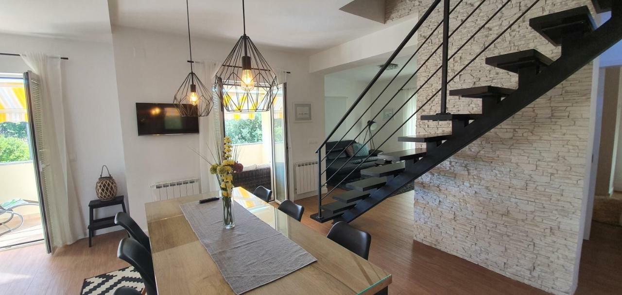 Apartments Sunny Estate Затон Екстер'єр фото